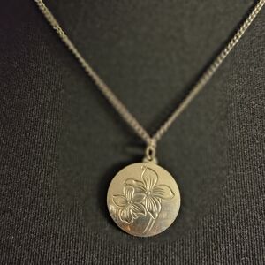 Pewter Floral Round Pendant Necklace - Silver